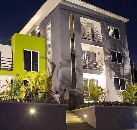 Nuben Court- Kumasi City Luaran gambar