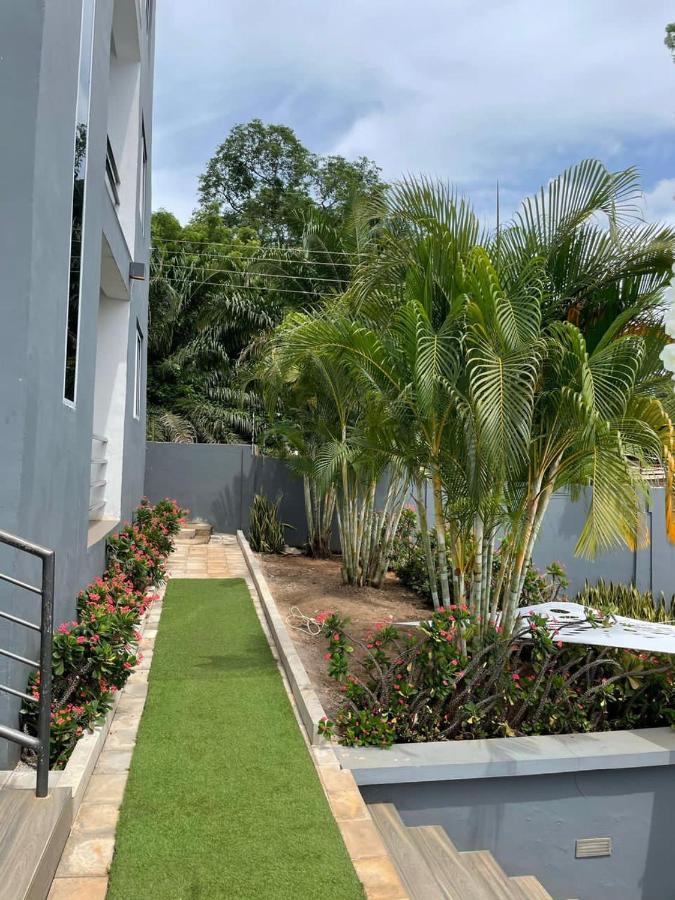 Nuben Court- Kumasi City Luaran gambar