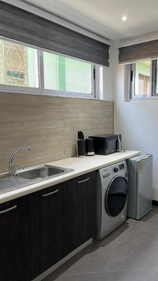 Nuben Court- Kumasi City Luaran gambar