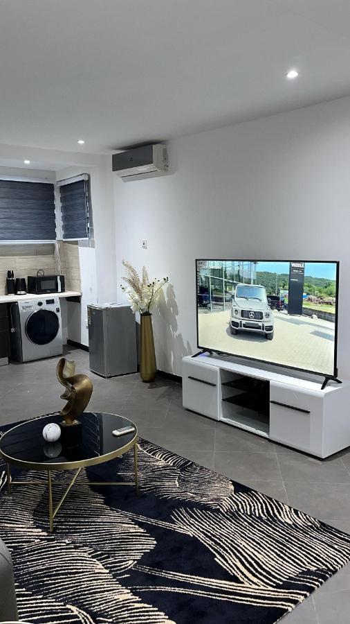 Nuben Court- Kumasi City Luaran gambar